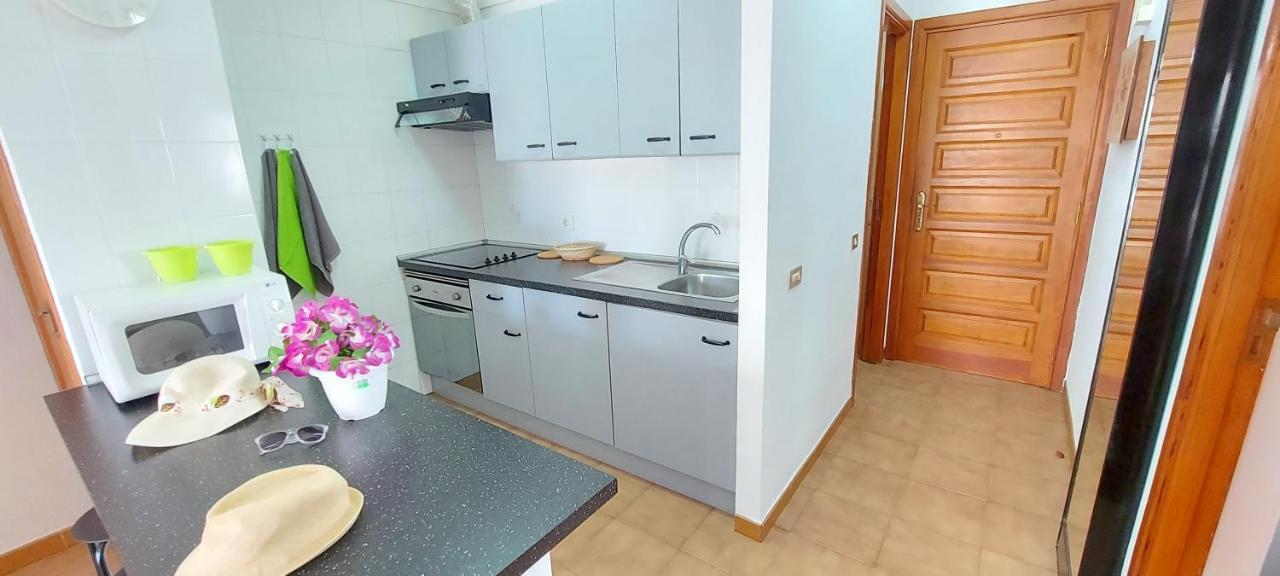 Los Cristianos Apartment, 1 Bedroom Wifi Free & Big Terrace 외부 사진